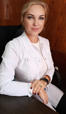 Исполняющий обязанности главного врача Новикова Кристина Андреевна